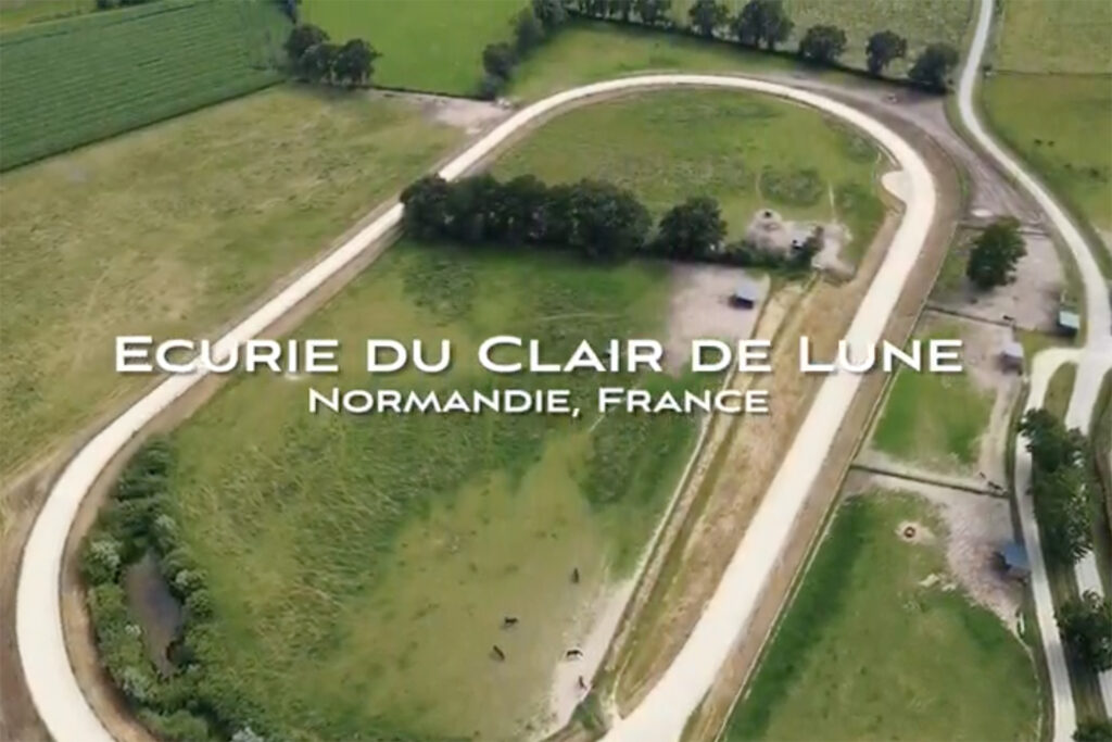 Delägare besökte sin andelshäst på Ecurie du Clair de Lune i Normandie